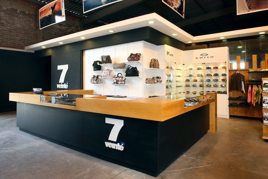 720 – Flagship Store